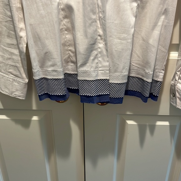 Women’s blouse by Hilary Radley. Medium - Picture 3 of 5